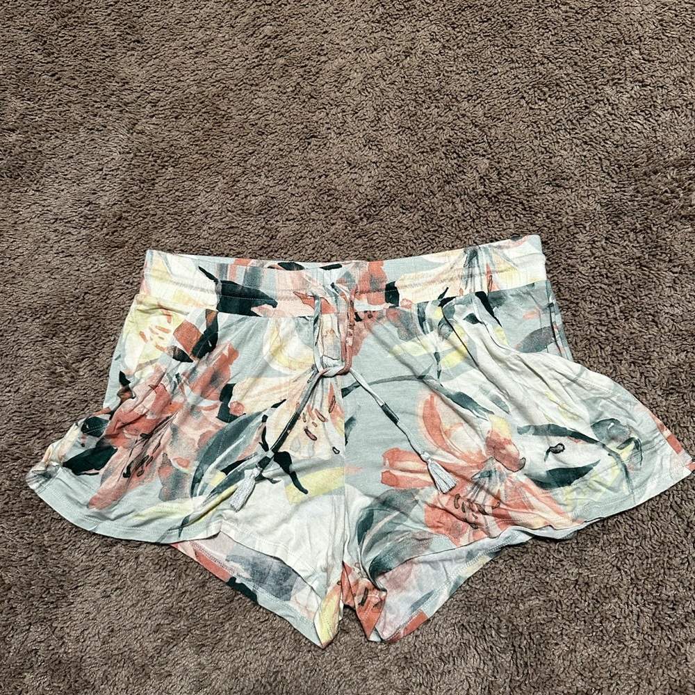 Flowy shorts